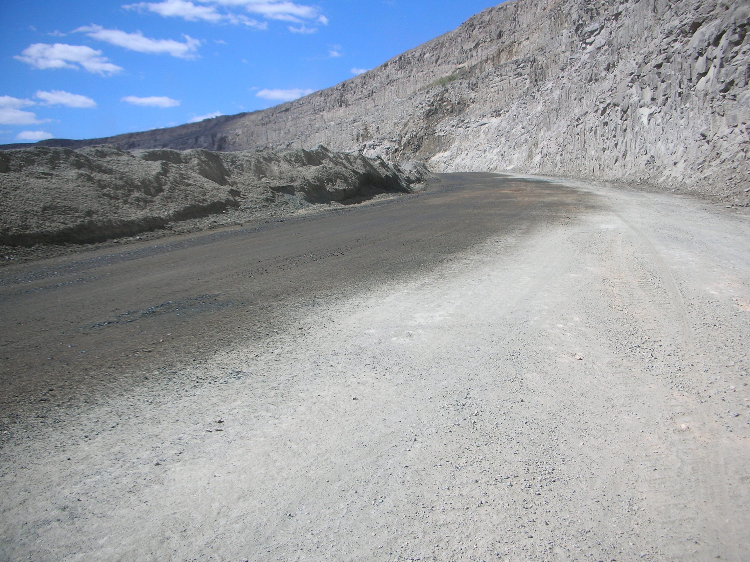 Mine pit road dust control solutions